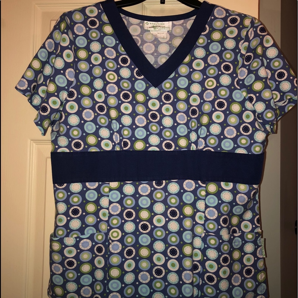 Scrub top